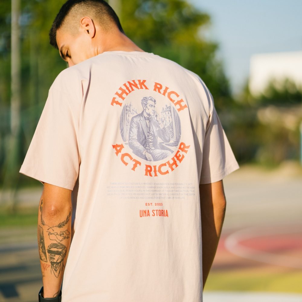 Una Storia Think Richer T-Shirt