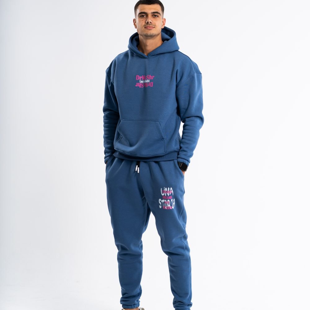 Una Storia Chasing Dreams Not Hearts