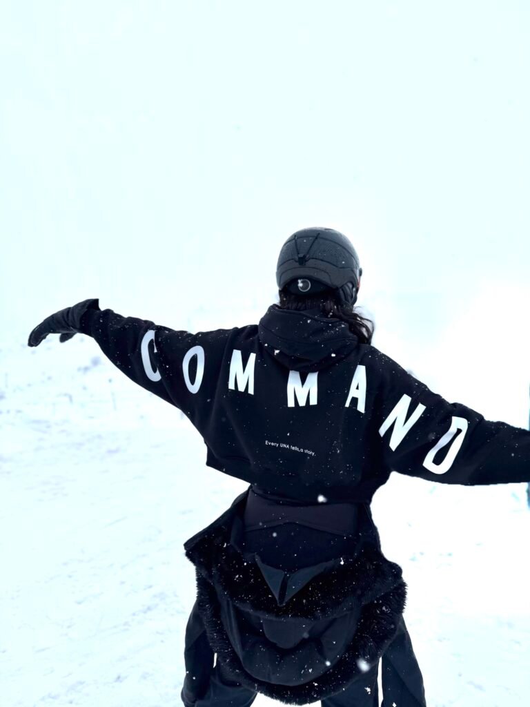 Cropped Hoodie Command